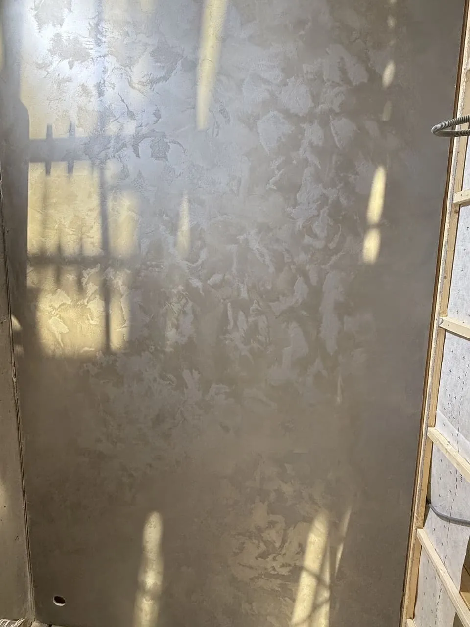 Sparkling av gipsoverflater